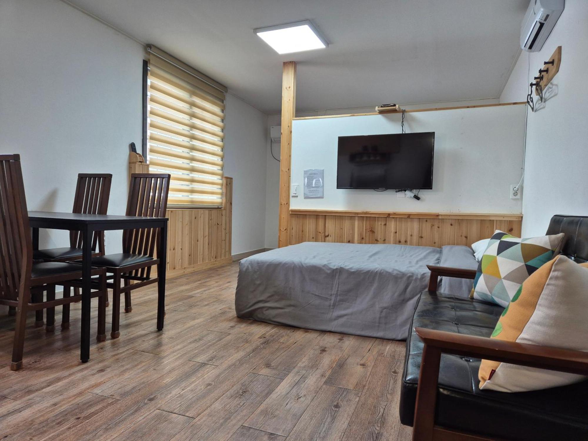 Jeju Soroan Pension Szogüpho Kültér fotó